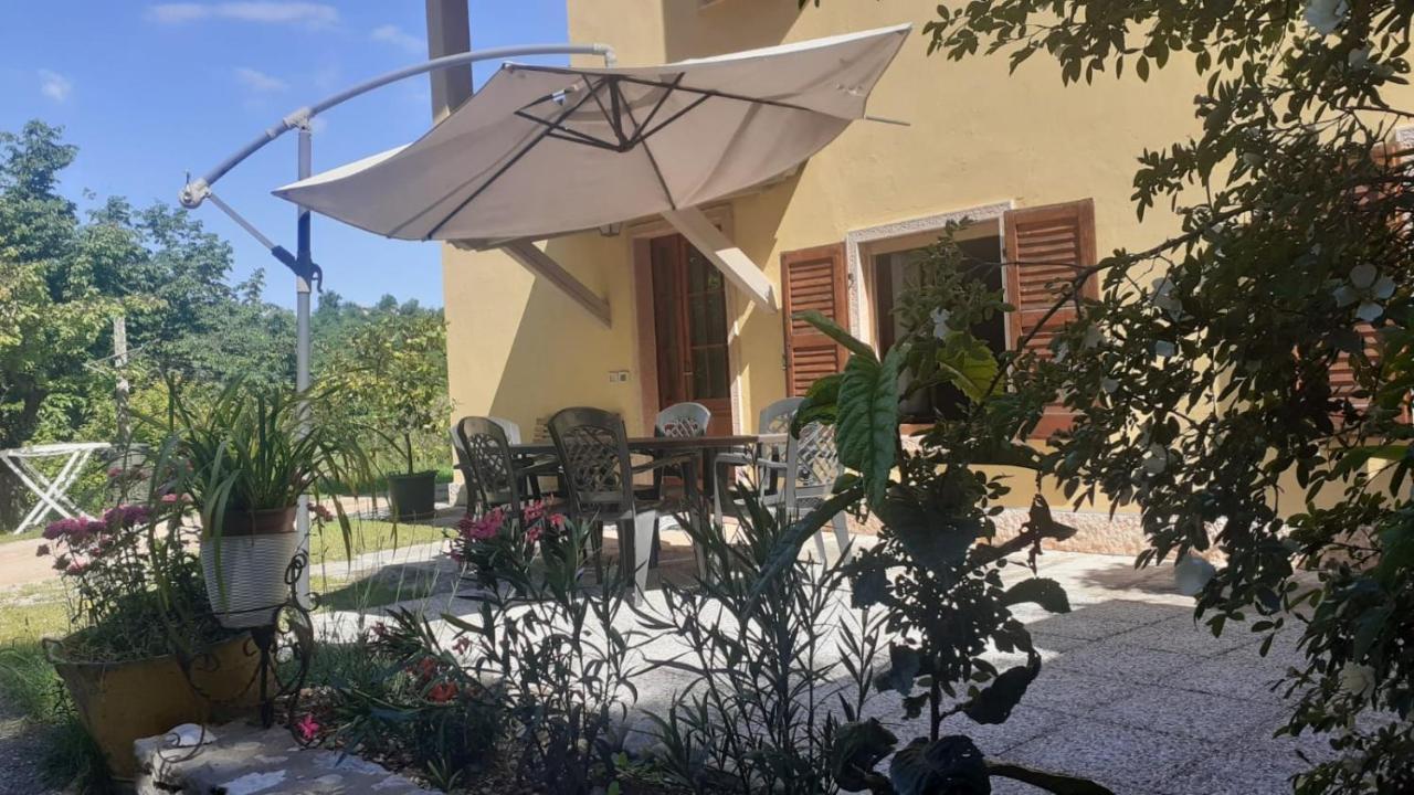 Ca' La Volpe Torri Del Benaco Exterior photo